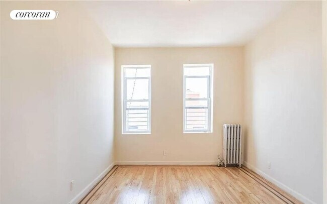 Foto del edificio - 47-42 48th St