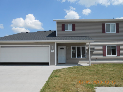Primary Photo - 1610 Cedar Dr NE