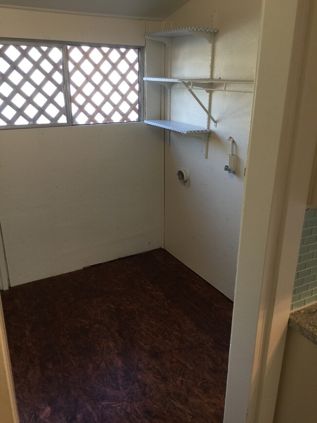 Laundry Room - 68 South 5th Street