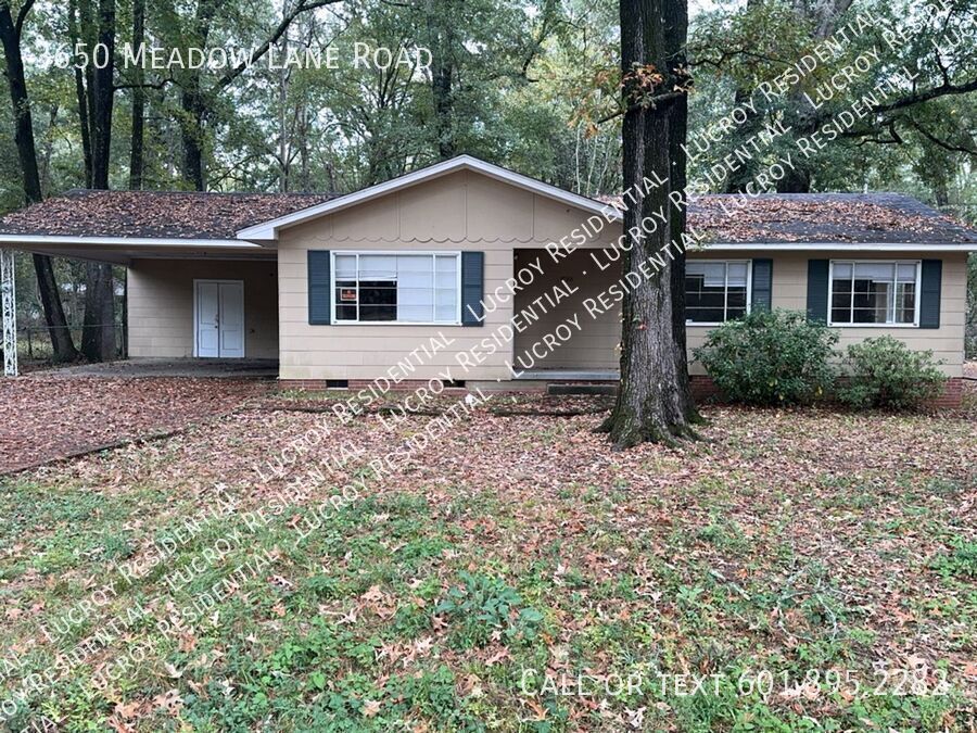 Primary Photo - Welcome to this cozy 3 bedroom, 1.5 bathro...