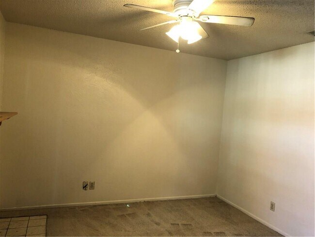 Building Photo - 4405 Avenue A