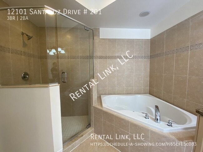 Building Photo - Gateway Condo For Rent