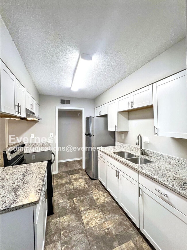 Building Photo - 3997 Tuscany Dr