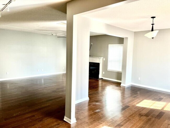 Building Photo - 3272 Tiara Cir SW