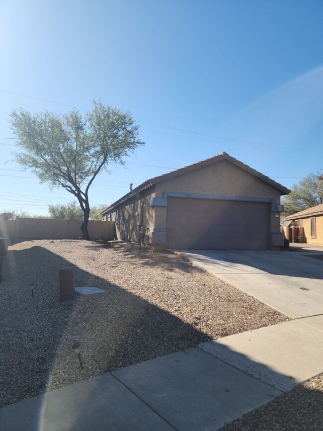 Foto del edificio - "Charming 3-Bedroom Oasis in Sahuarita - Spacious Living Awaits!"