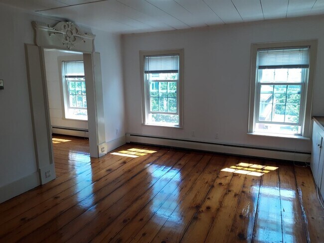Building Photo - 339 Bunker Hill St