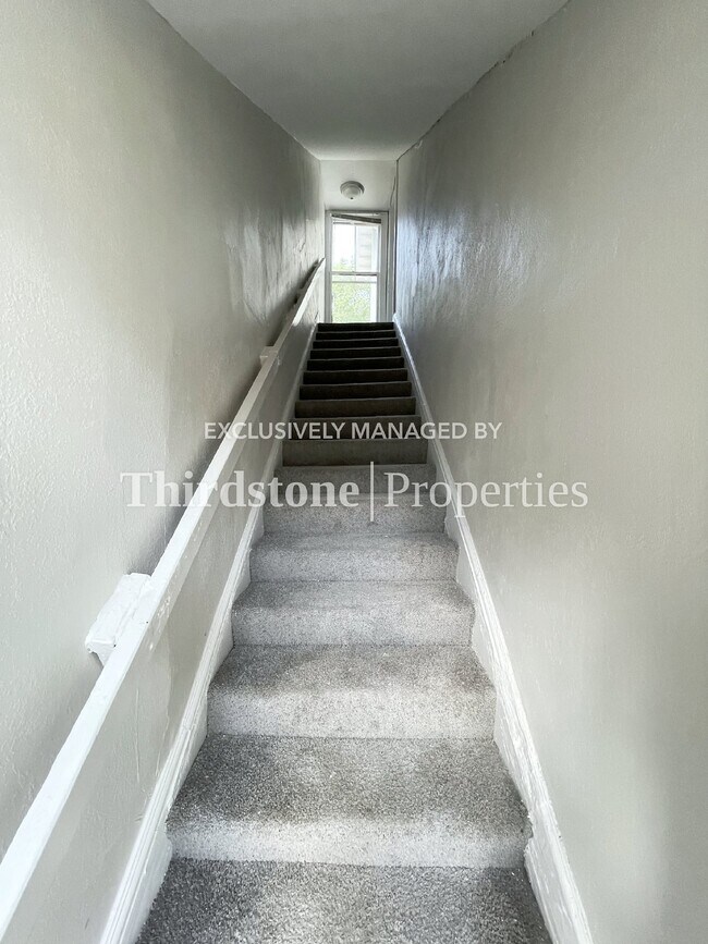 Building Photo - 323 7th St W, Jacksonville, FL 32206