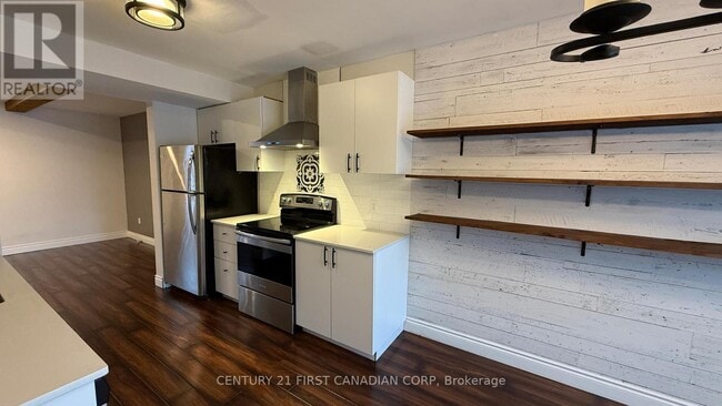 Building Photo - 101 Brookside St