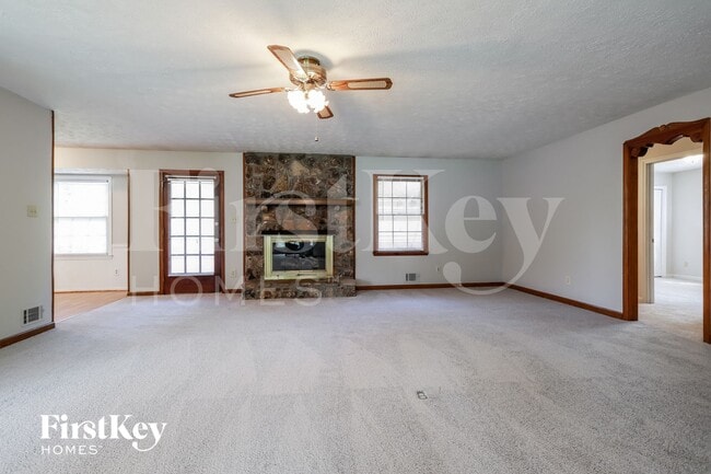 Foto del edificio - 3266 Hidden Forest Dr