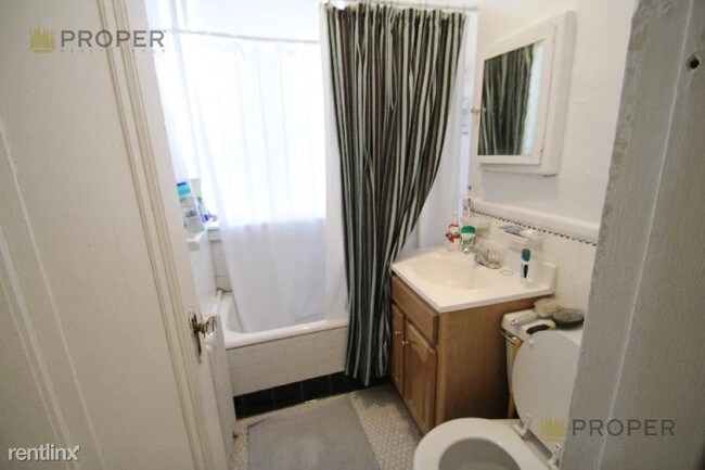 Building Photo - 120 Washington St