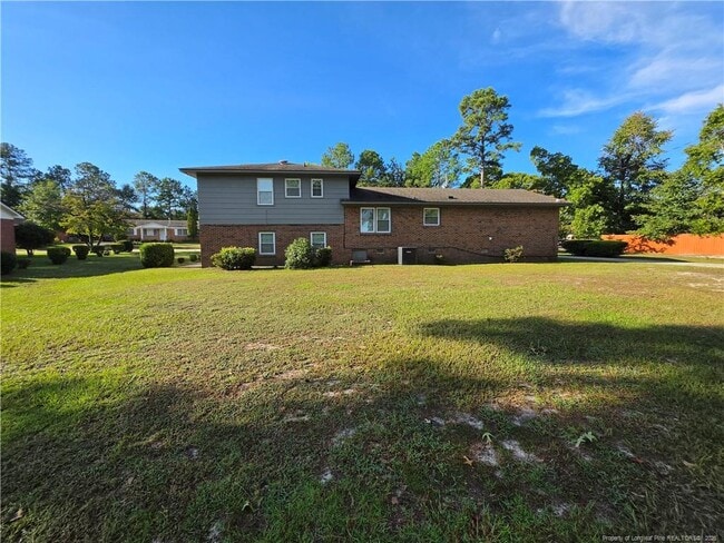 Building Photo - 112 Chloe Dr