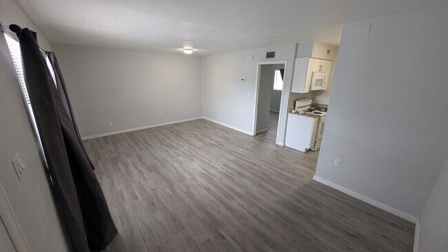 Foto del edificio - Warm and Cozy one bedroom,dog park, heart of Tampa