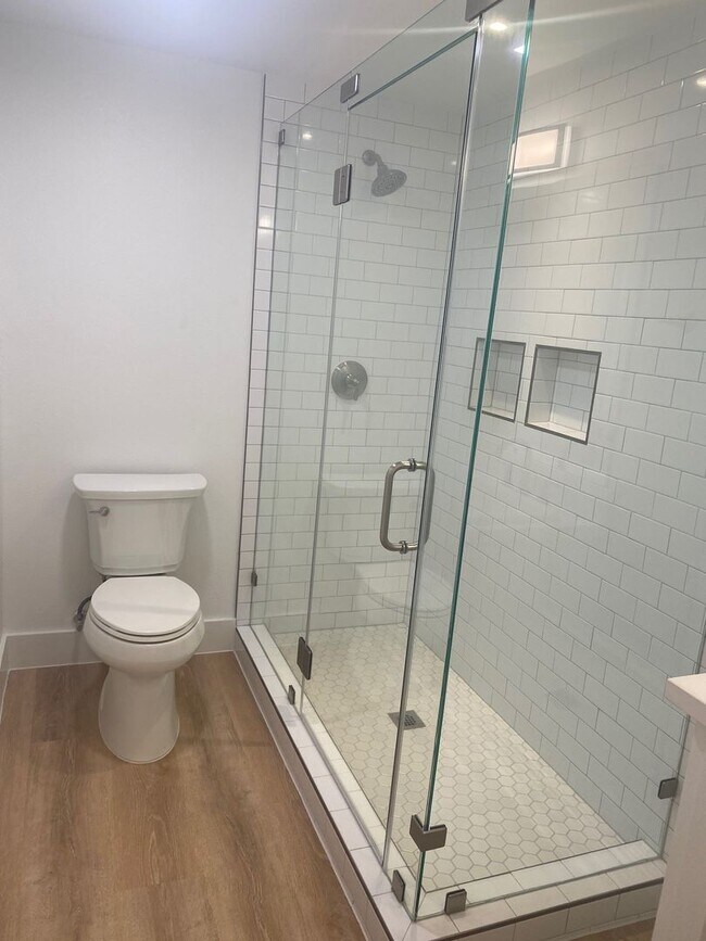 Foto del edificio - Marina Pointe One Bedroom Unit