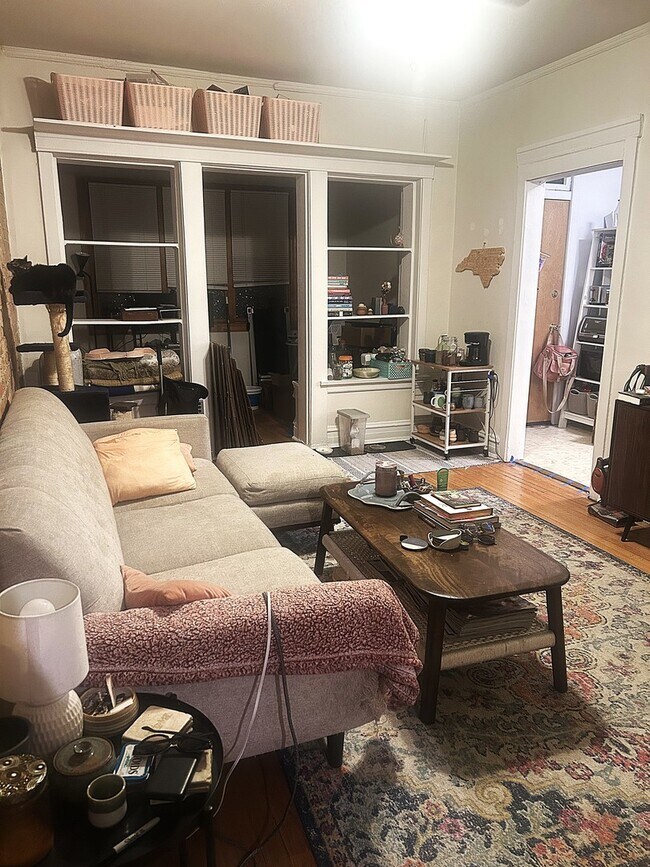 Foto del edificio - 709 W Cornelia Ave