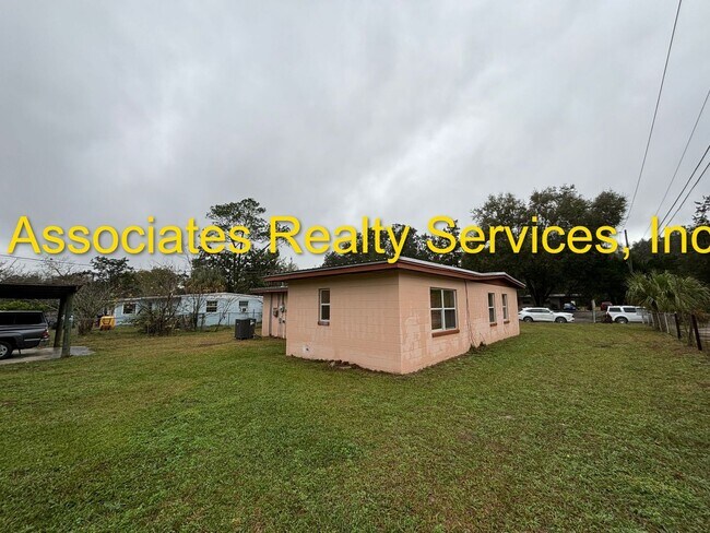 Building Photo - Remodeled 4 bedroom near the Hawthorne Tra...