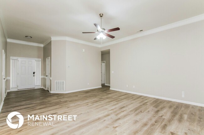 Building Photo - 7895 Sedgebrook Dr E