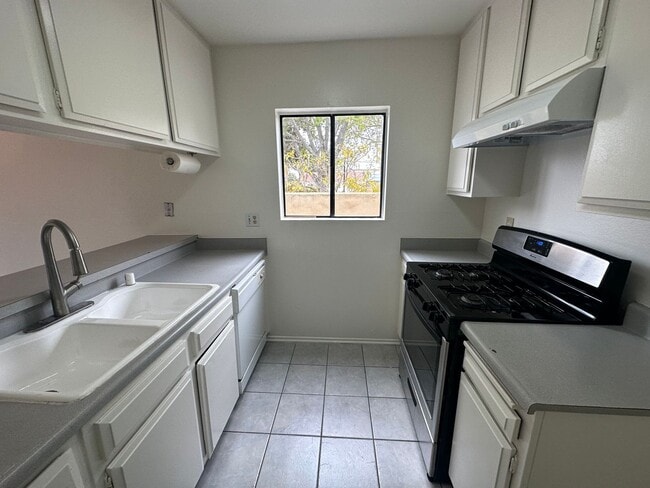 Foto del edificio - Quaint beach apartment!