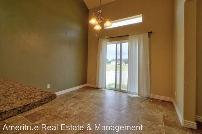 Foto del edificio - 3 br, 2.5 bath House - 1345 Westbridge Circle