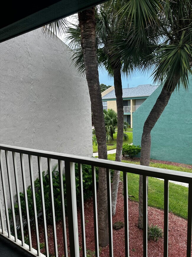 Foto del edificio - 1225 N Wickham Rd