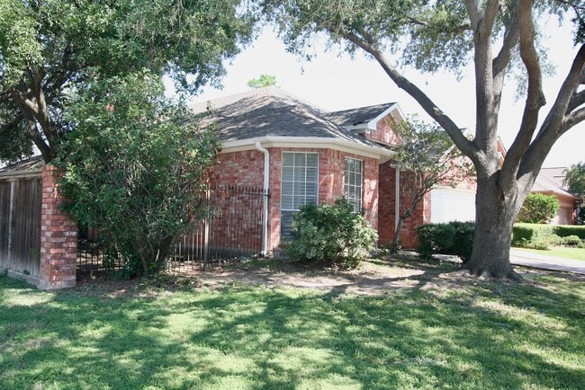 Building Photo - 6706 Prairie Dunes Dr