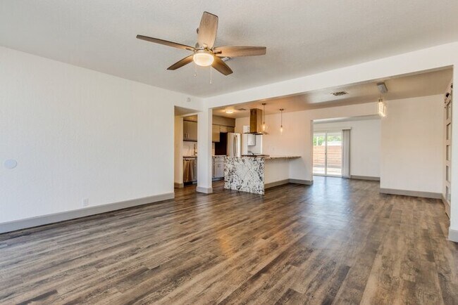 Foto del edificio - 1637 W Cinnabar Ave