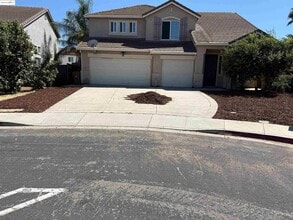 Building Photo - 5575 Sunview Ct
