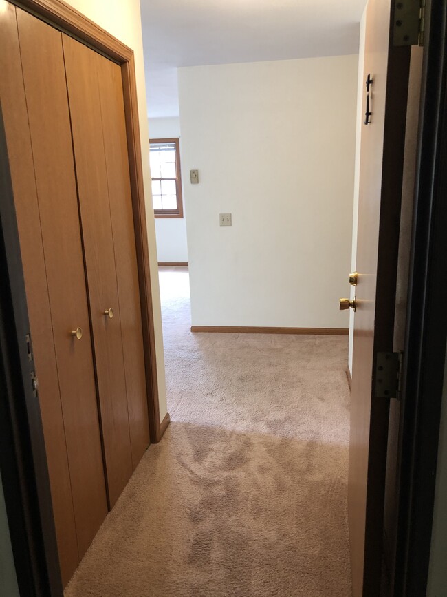 Foto del edificio - 4674 Hayes Rd