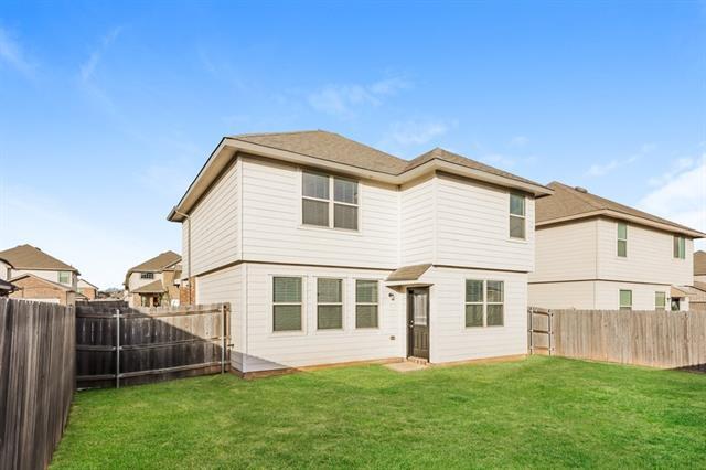 Foto del edificio - 8325 Hackberry Tree Dr