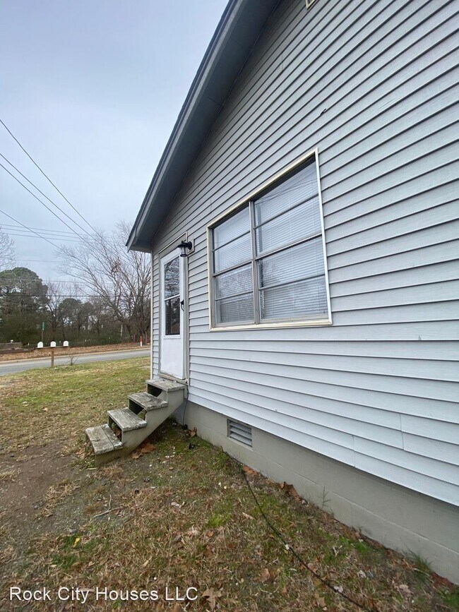 Building Photo - 3 br, 2 bath House - 611 Trickey Lane