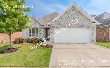 Building Photo - 19 Bishop Pl