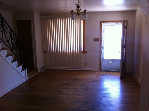Primary Photo - 4134 Claridge St