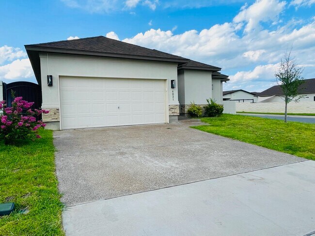 Building Photo - 6021 Amir Dr