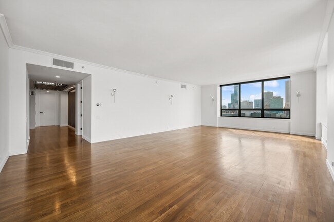 Foto del edificio - 180 E Pearson St