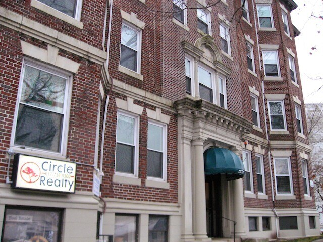 Building Photo - 1350 Commonwealth Ave