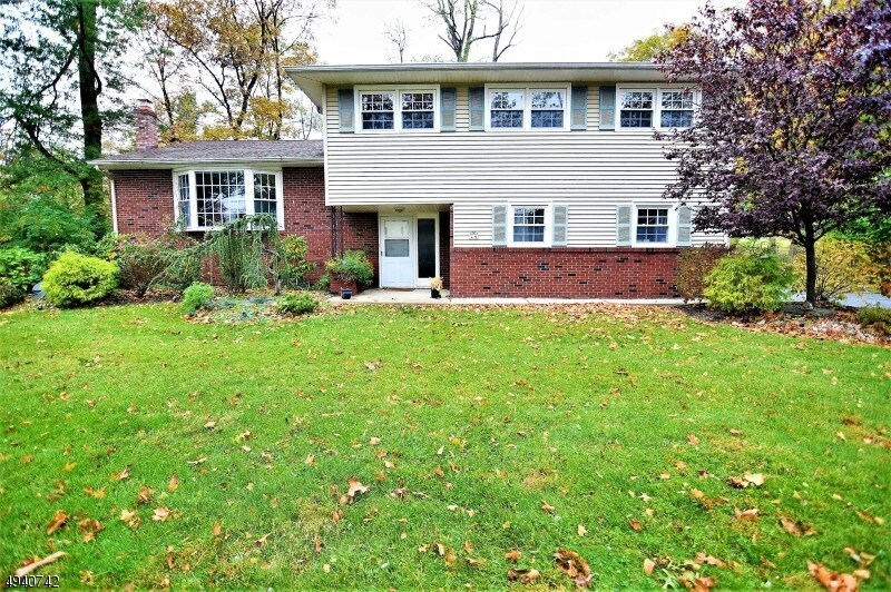 Primary Photo - 9 Copperfield Rd