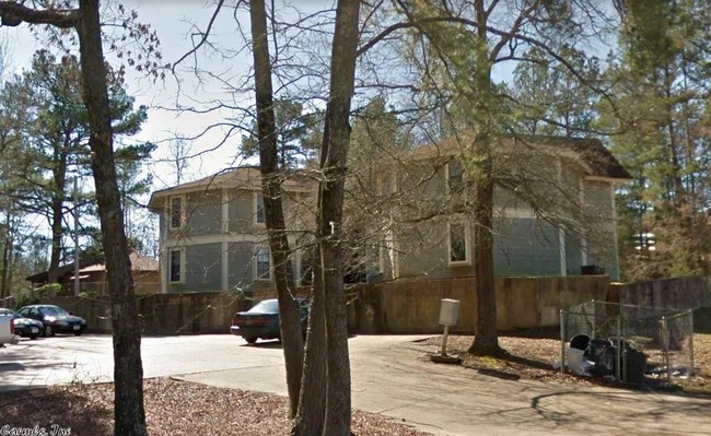 Building Photo - 715 Ridgeview Dr