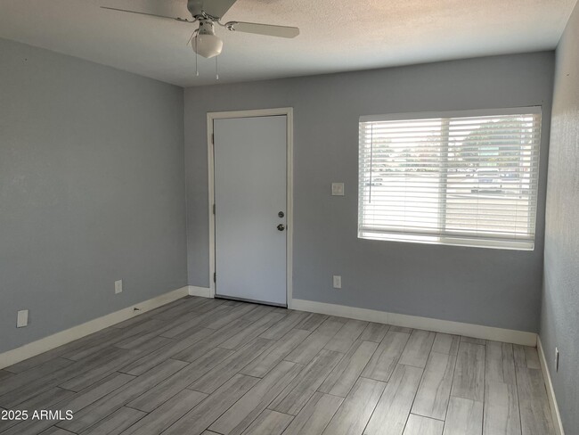 Building Photo - 6801 E Avalon Dr
