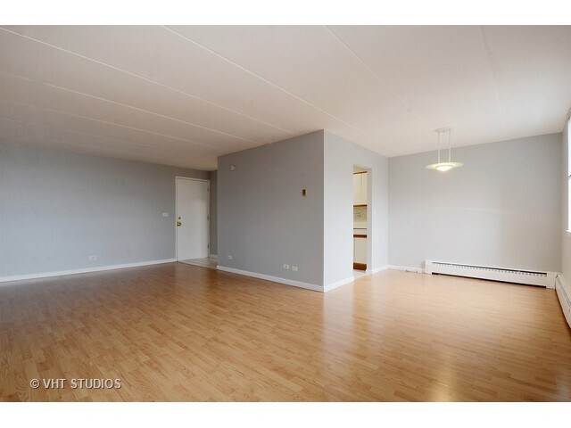 Foto del edificio - 225 S Rohlwing Rd