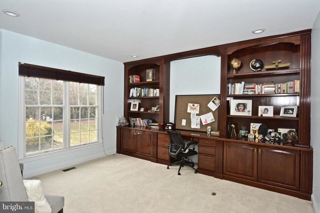 Building Photo - 75 Ettl Cir