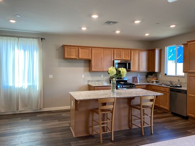 Building Photo - 2014 Miano Ct