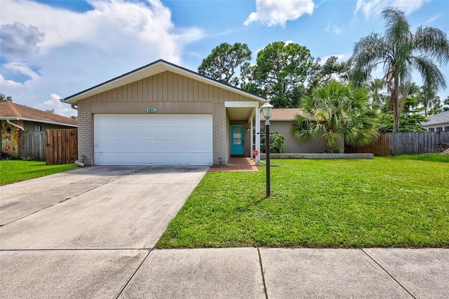 Primary Photo - 4071 Palau Dr