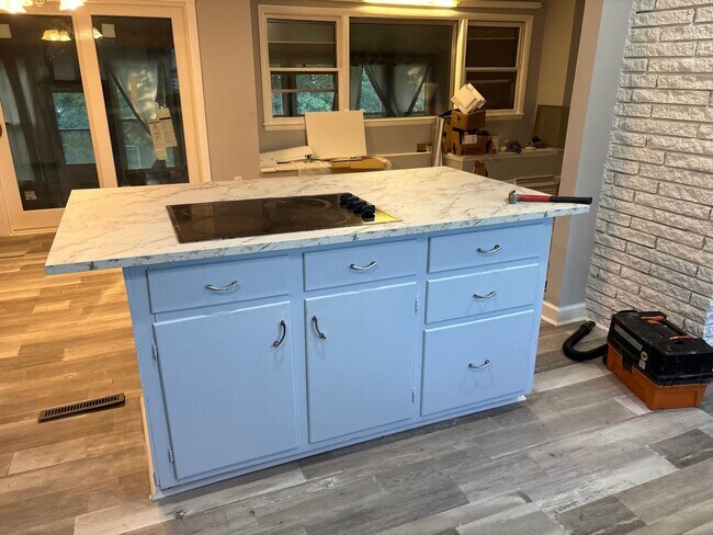 Foto del edificio - 6225 Branch Hill Cir