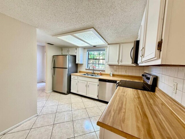 Foto del edificio - 3416 Sunrise Villas Ct N