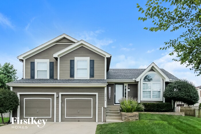 Foto principal - 10928 North Wallace Avenue