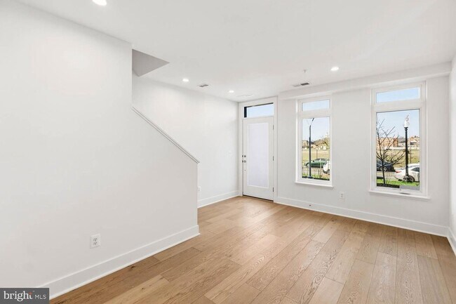 Foto del edificio - 2607 1st St NW