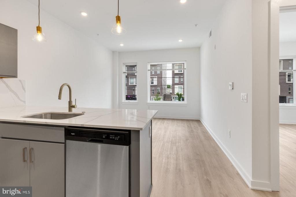 Foto principal - 2046 E Lehigh Ave