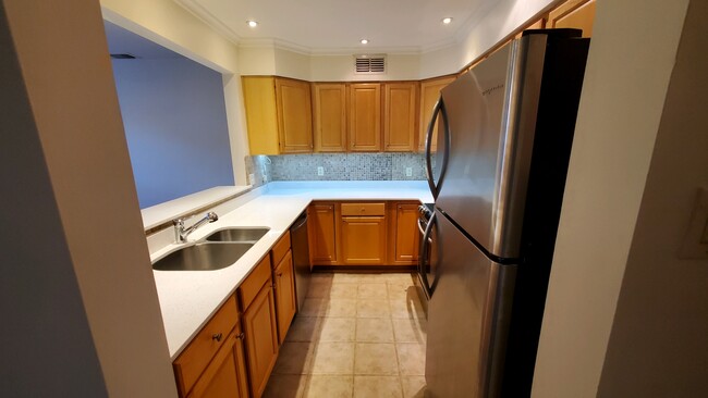 Foto del edificio - 9007 Highland Rd