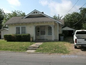 Building Photo - 2615 Stanford St