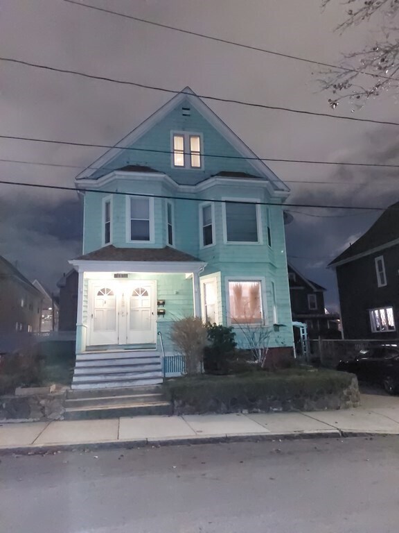 Primary Photo - 15 Beacon St