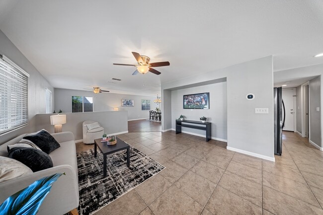 Building Photo - 4376 Grafton Cir